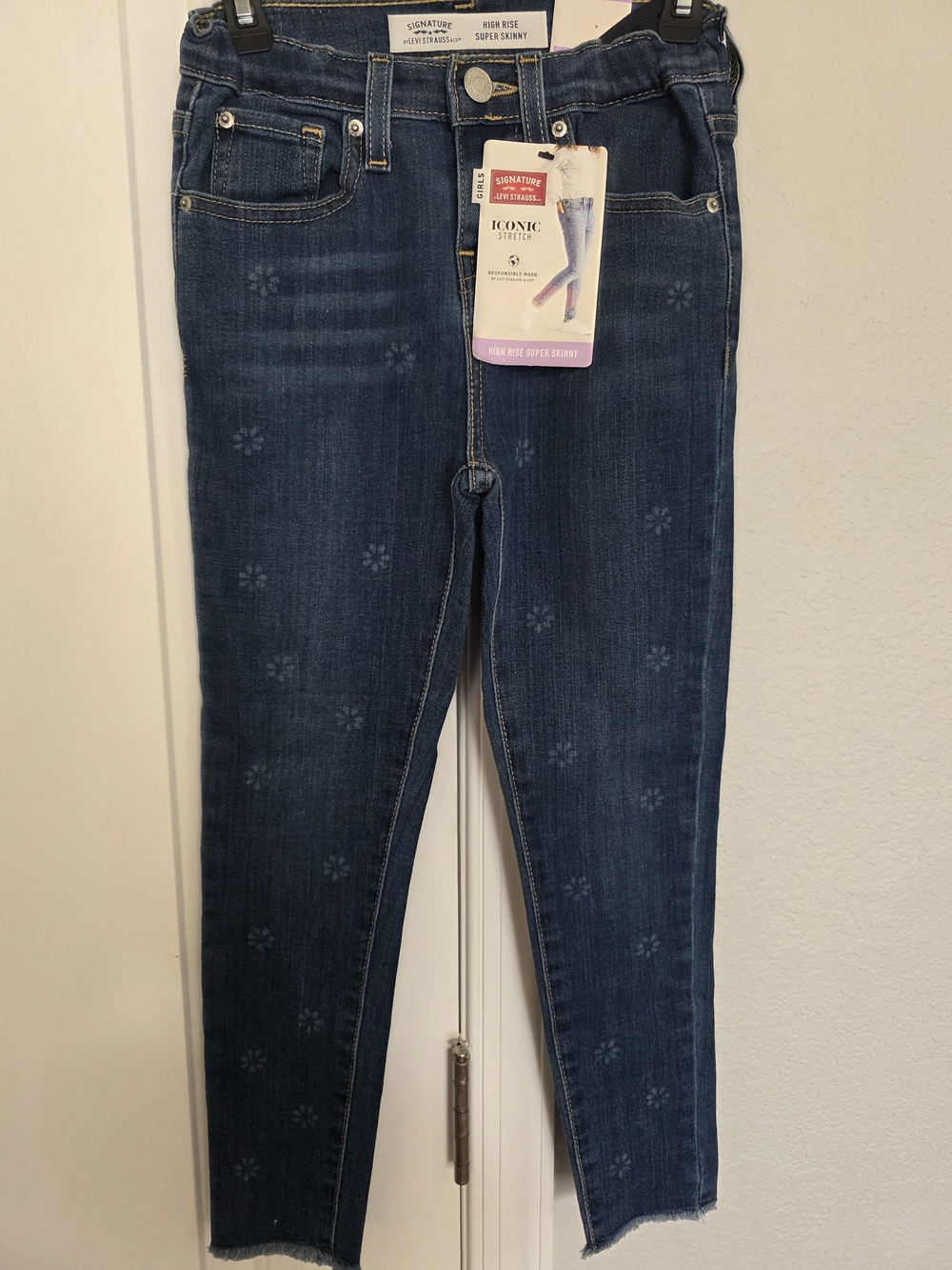 Signature by Levi Strauss Dark Blue High-Rise Floral Print Super Skinny Jeans